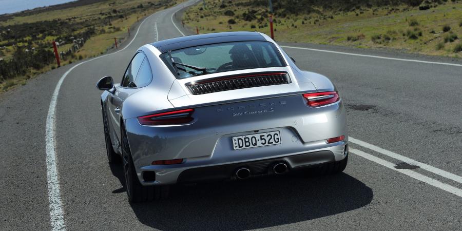  Porsche 911 Carrera S Coupe 2016 года  (AU) (фото 9 из 34)